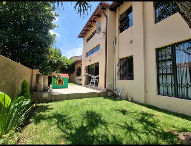 3 BEDROOM TOWNHOUSE TO LET IN PAULSHOF